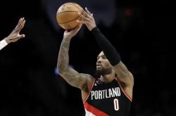 开云体育入口-开拓者主场惨败快船，利拉德砍下50分