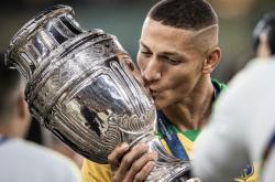 开云体育平台APP-菲律宾男篮轻取土耳其男篮，利拉德惊艳世界的简单介绍