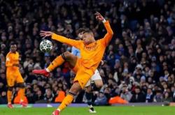 开云体育下载-包含球星爆发！足球赛场再现神级操作的词条