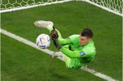 开云体育官网-包含足球球员突破自我，表现堪称完美的词条