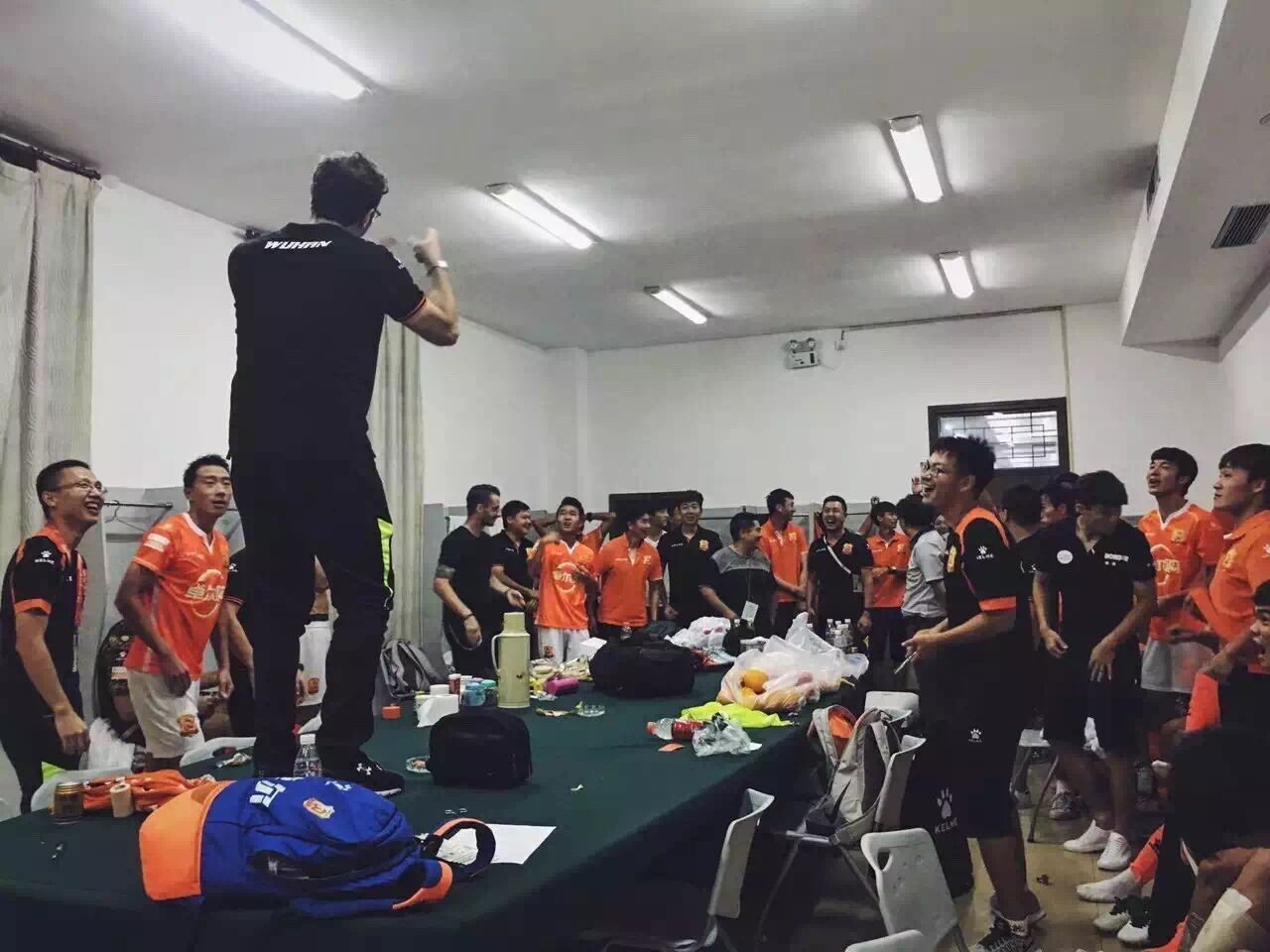 关于争夺胜利：武汉卓尔挑战贵州智诚的信息