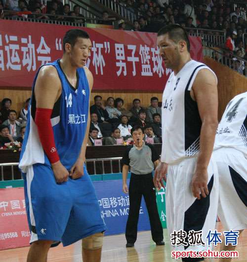 黑龙江男篮坚持拼搏，团结协作无往不胜