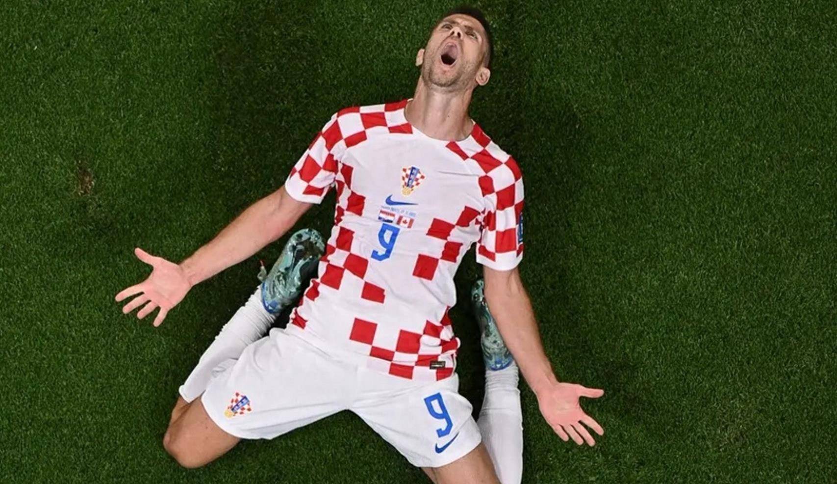 比利时队战胜克罗地亚队，实力凸显