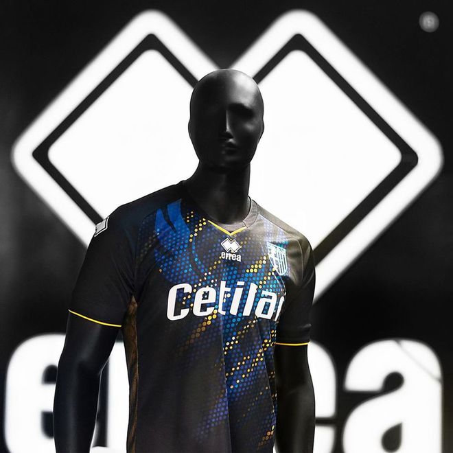 包含帕尔马客场斩获关键三分，保级形势稍缓的词条