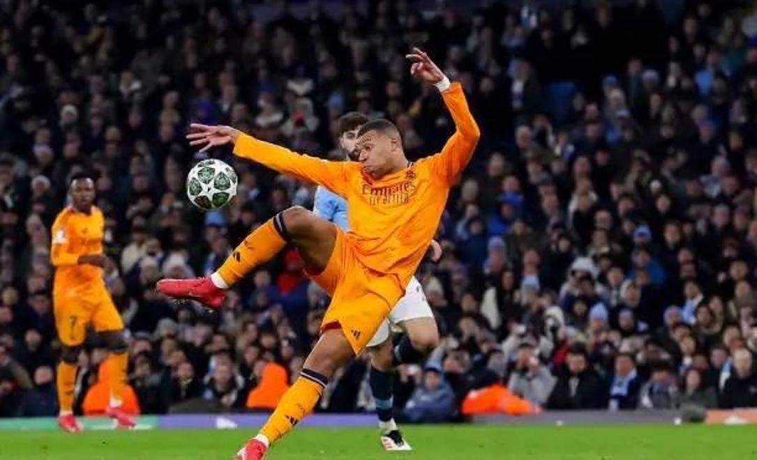 包含球星爆发！足球赛场再现神级操作的词条