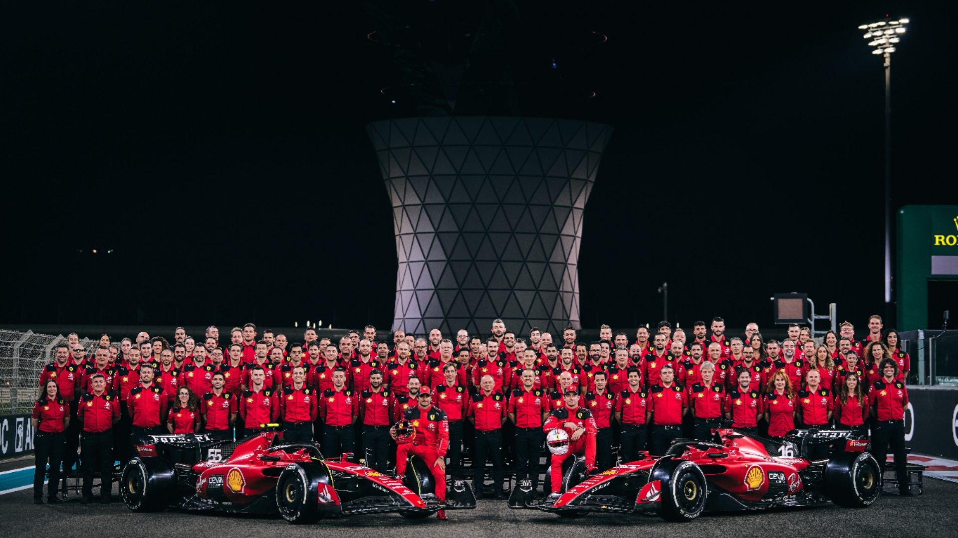 红牛车队鏖战法拉利，诺里斯扛起全队